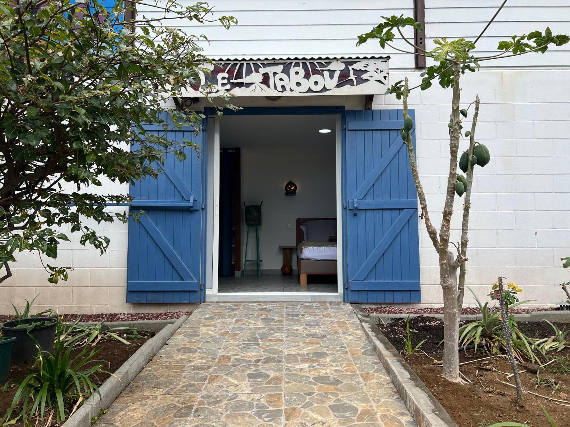 La Tanguiere - Studios 3 Etoiles Saint-Leu Exterior foto